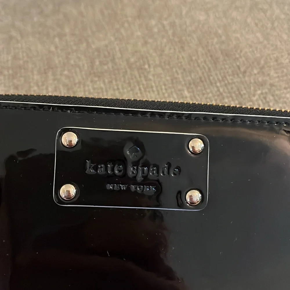 Kate Spade Large Zip Around Wallet - Picture 4 of 8